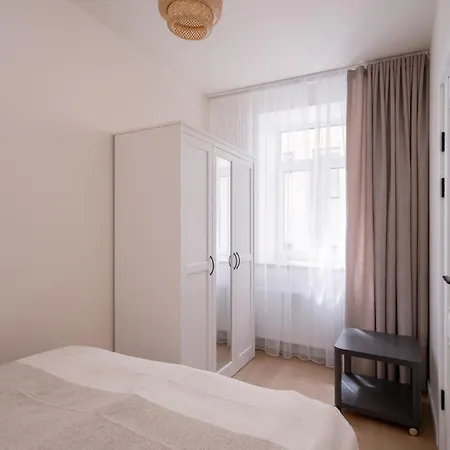 Artilerijas 1-bedroom With Courtyard View アパート