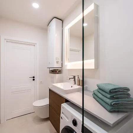 Artilerijas 1-bedroom With Courtyard View アパート *