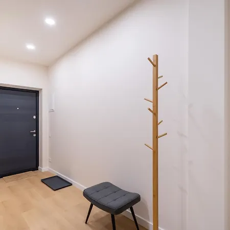 アパート Artilerijas 1-bedroom With Courtyard View *